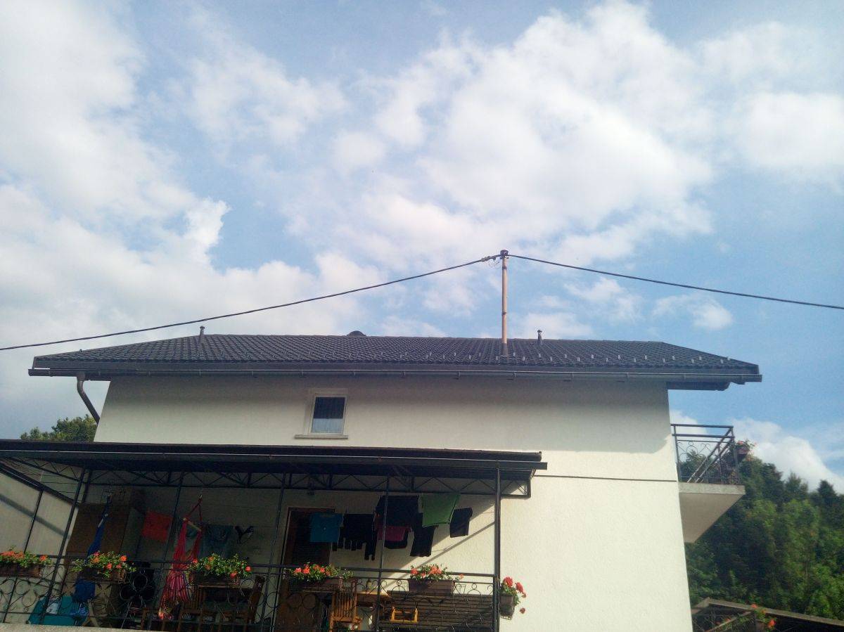 Enodružinska hiša