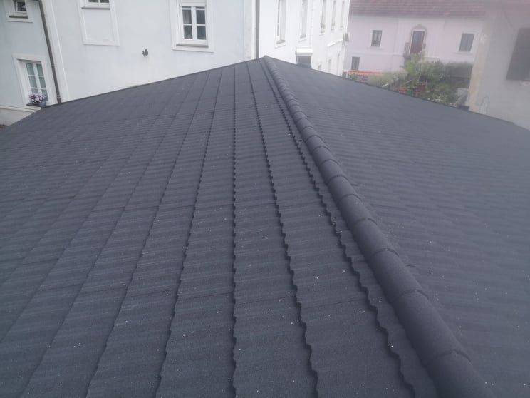 Večstanovanjska hiša