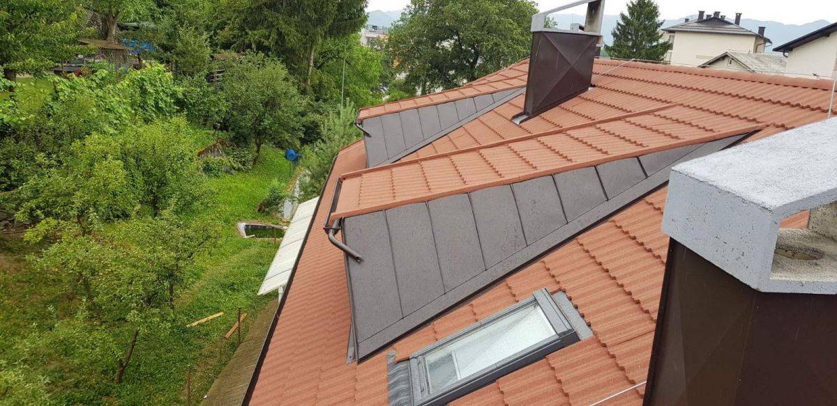 Večstanovanjska hiša