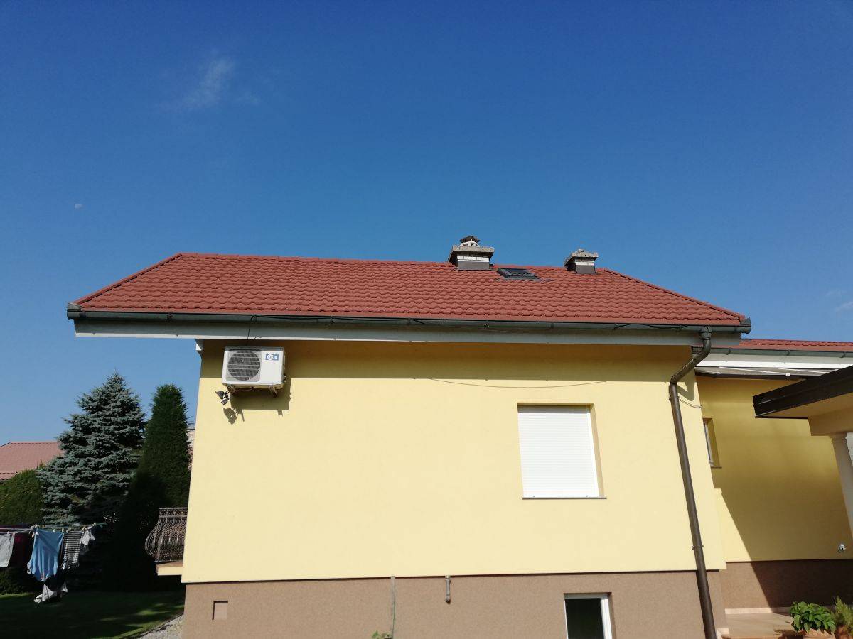 Enodružinska hiša