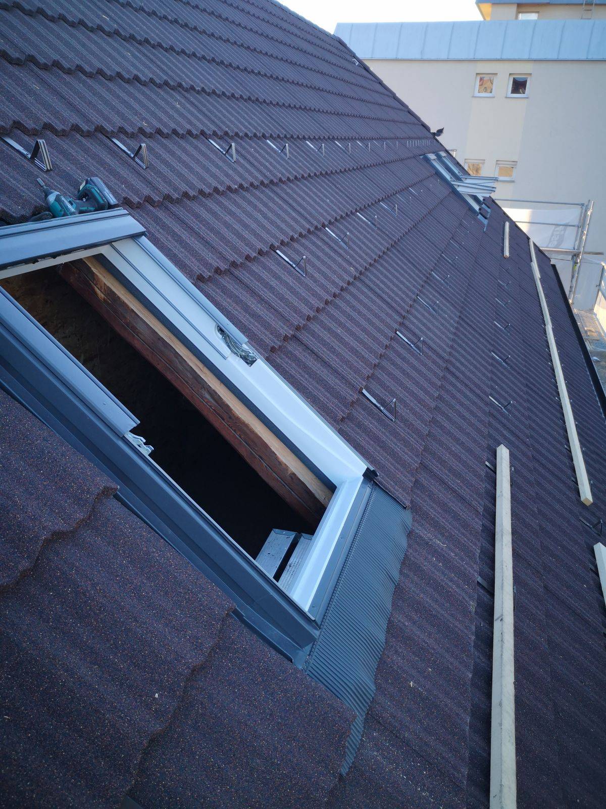 Večstanovanjska hiša