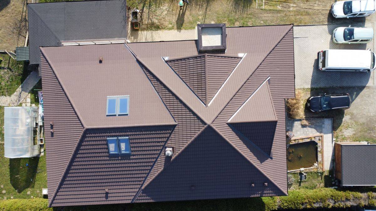 Večstanovanjska hiša