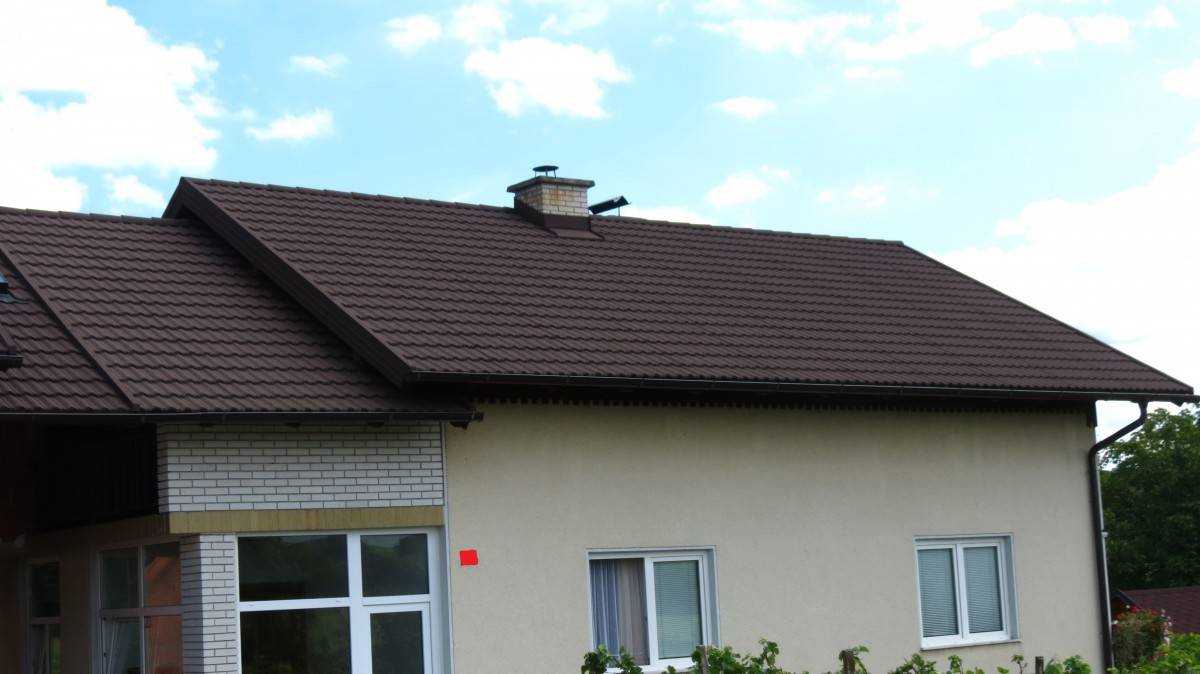 Stanovanjska hiša MOČNA