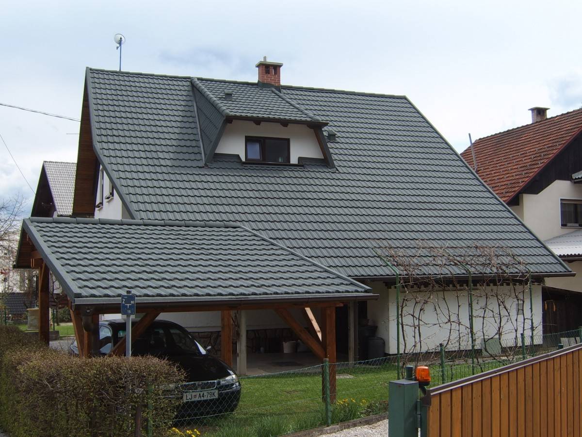 Enodružinska hiša