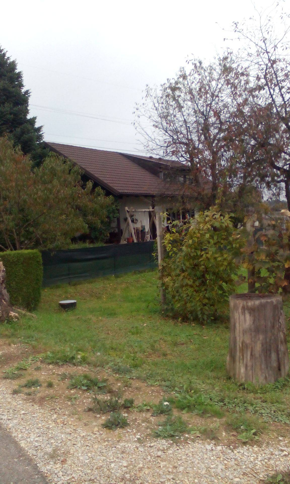 Enodružinska hiša