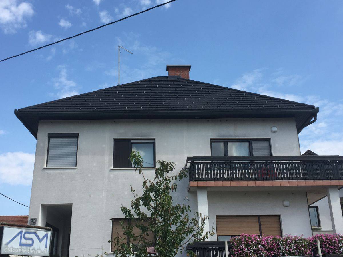 Enodružinska hiša