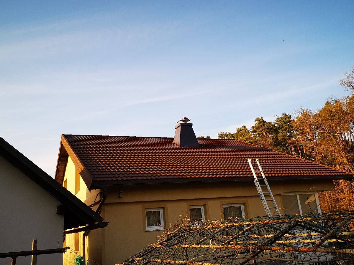 Večstanovanjska hiša